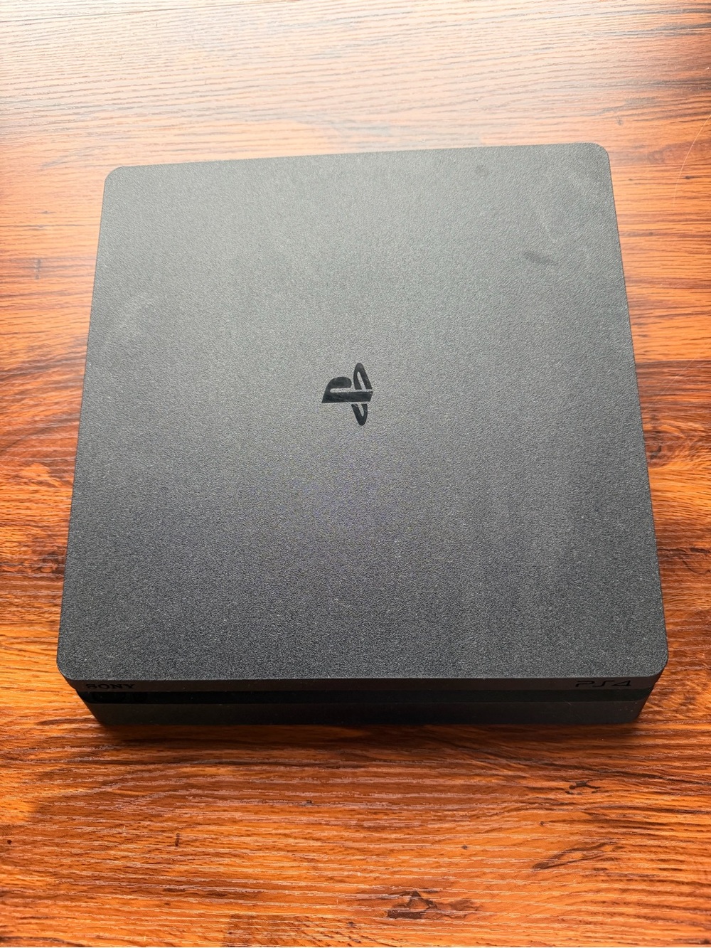 PlayStation 4 Bundle - Picture 2 of 6